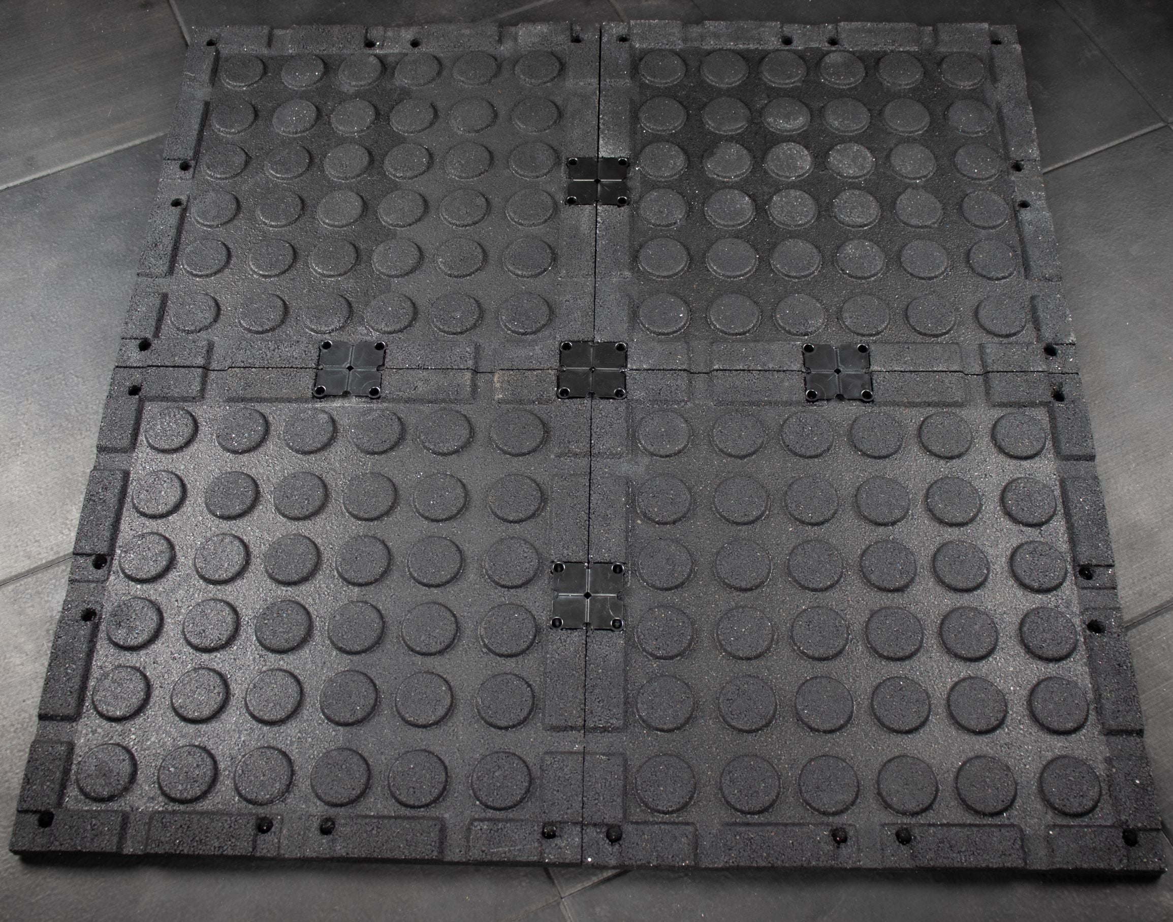 Rival Black Premium Interlocking Rubber Gym Floor Tiles with Connectors (500mm x 500mm) (20mm) - Image 9