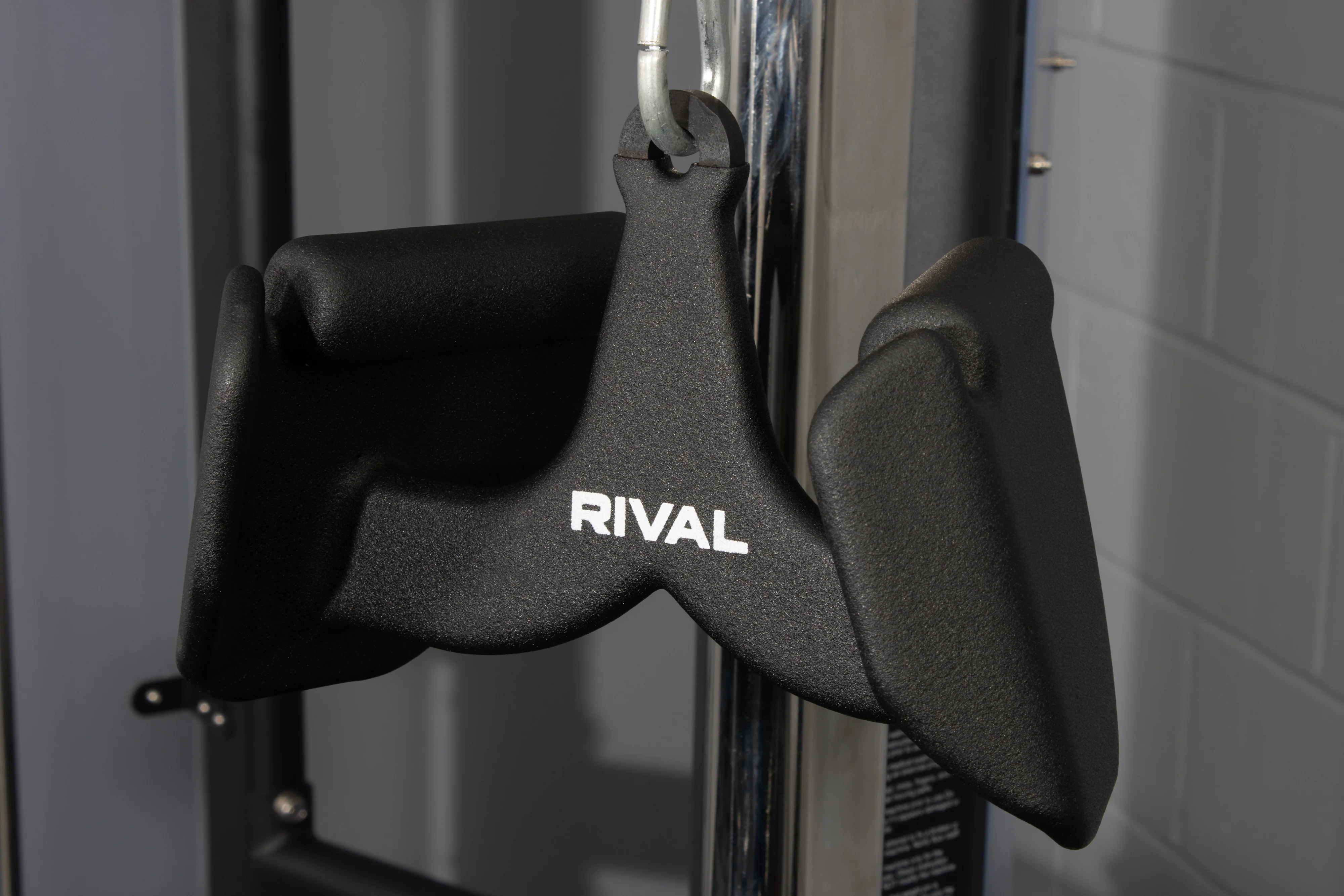 Rival Pulldown Close Grip - Pronate (MAX Grip 2.0) - Image 2
