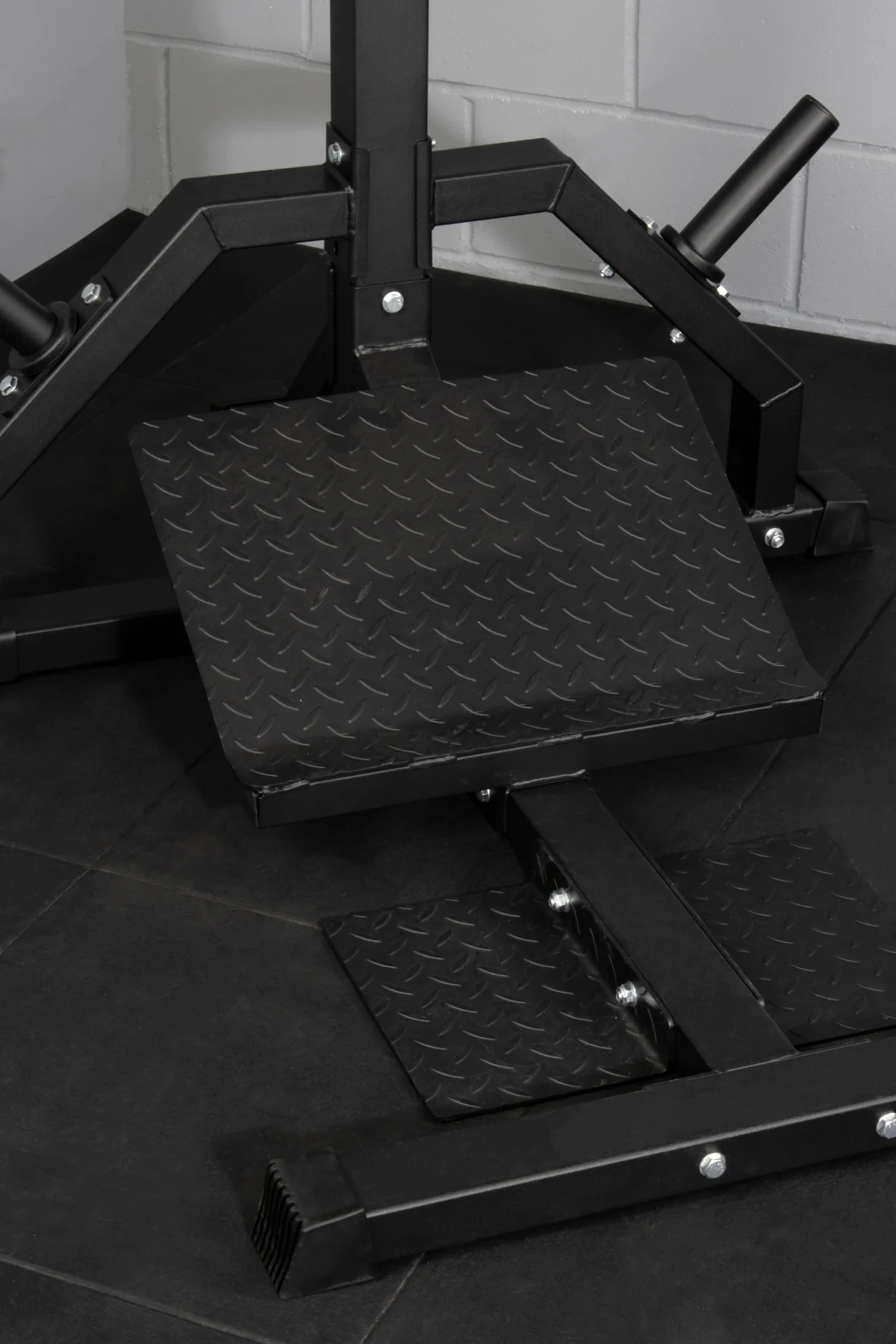Rival Leverage Squat Machine - Image 12