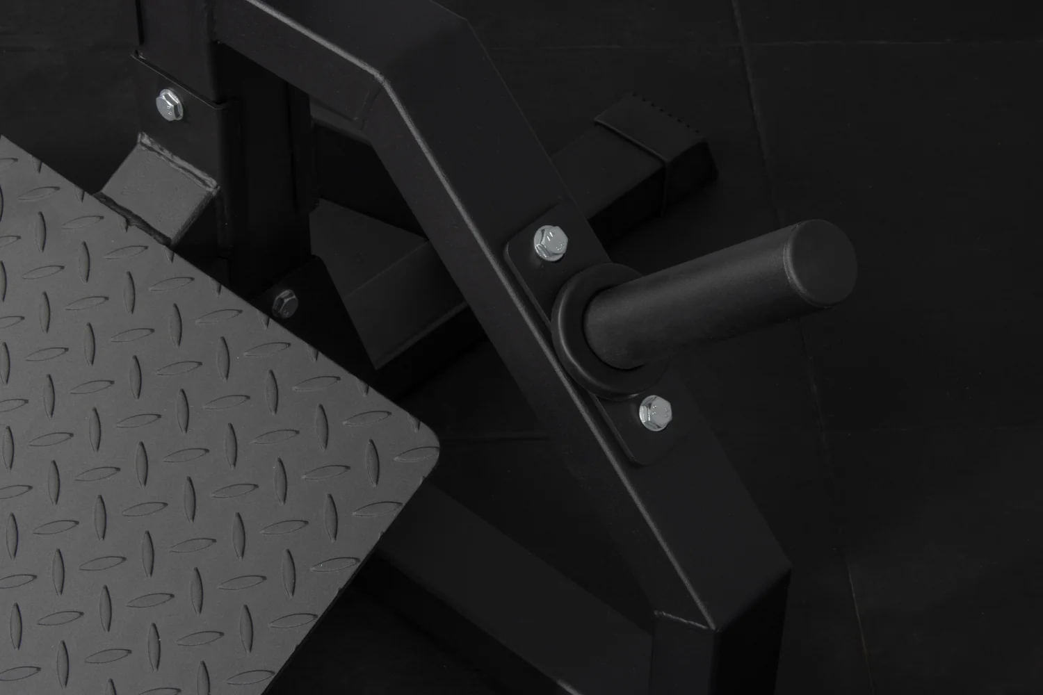 Rival Leverage Squat Machine - Image 13